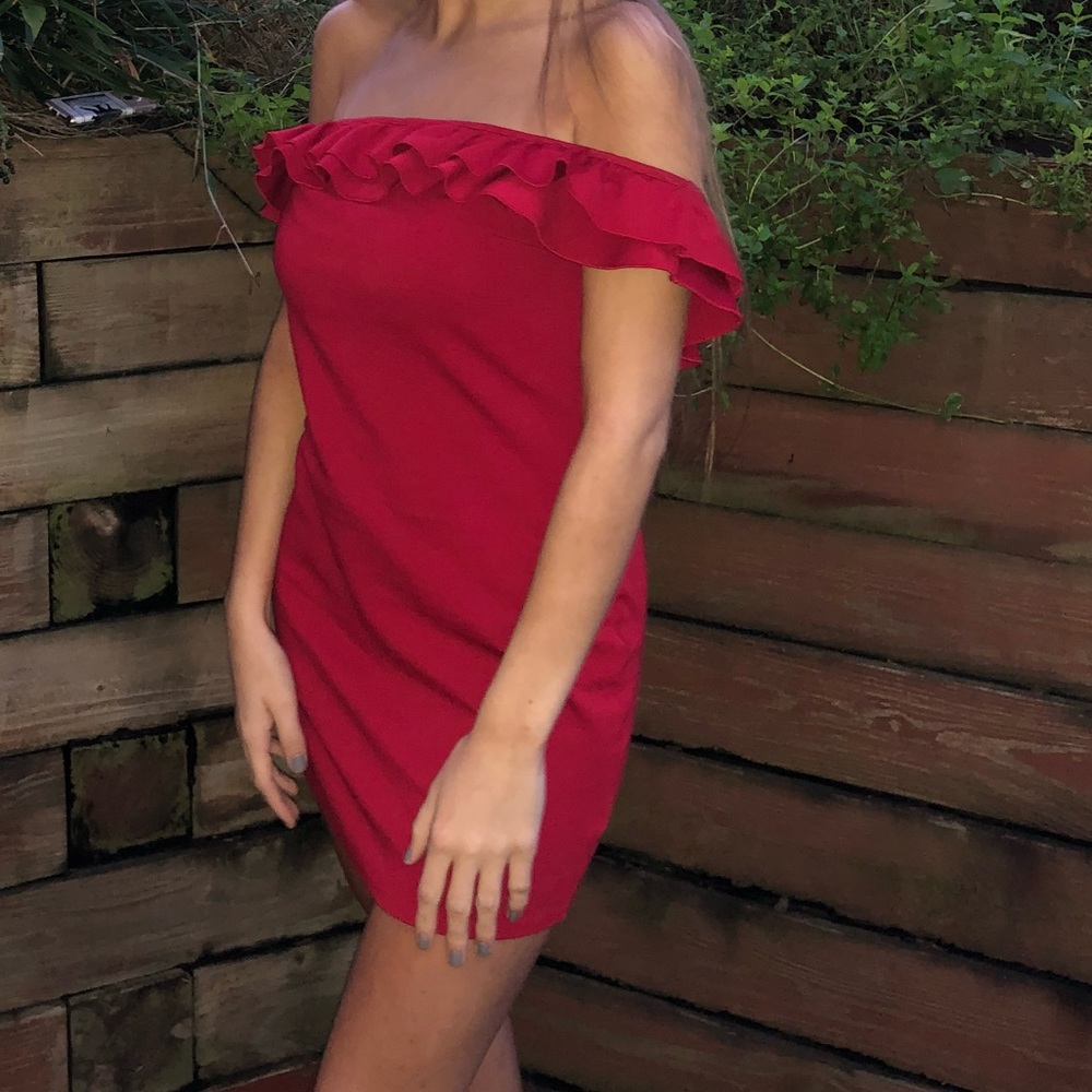 ‼️CLOSET CLOSING‼️Urban outfitters red dress size large